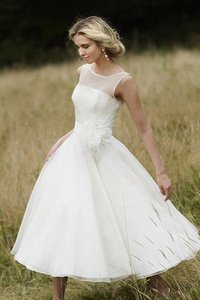 Normale Taille Schick Elegantes Brautkleid mit Blume mit Plissierungen